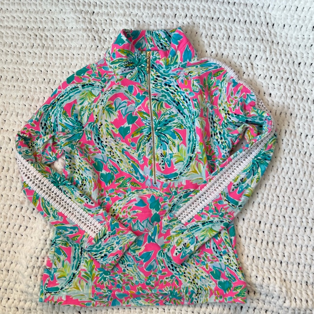 Lilly Pulitzer Popover with lace detail on arms